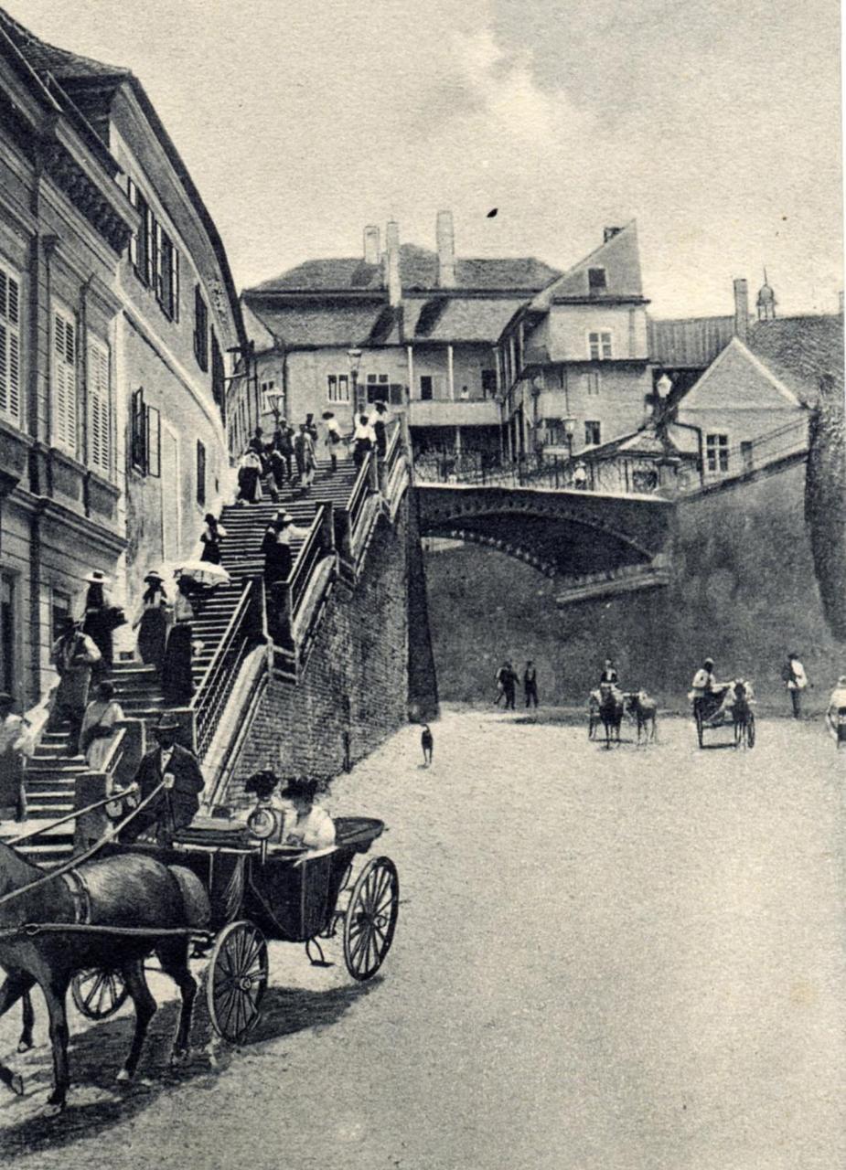 Zur Krone Sibiu Exterior foto